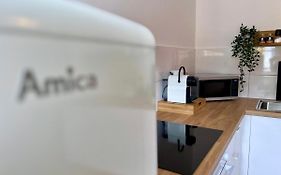 Yuva Homes Am Kurpark - Social Media Apartment